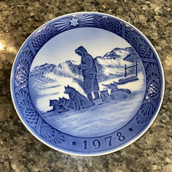 Royal Copenhagen Other - Royal Copenhagen 1978 Christmas Plate - Greenland Scenery, Made in Denmark
